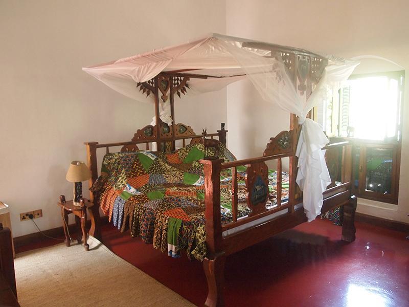 The Old Boma Hotel ムトワラ エクステリア 写真
