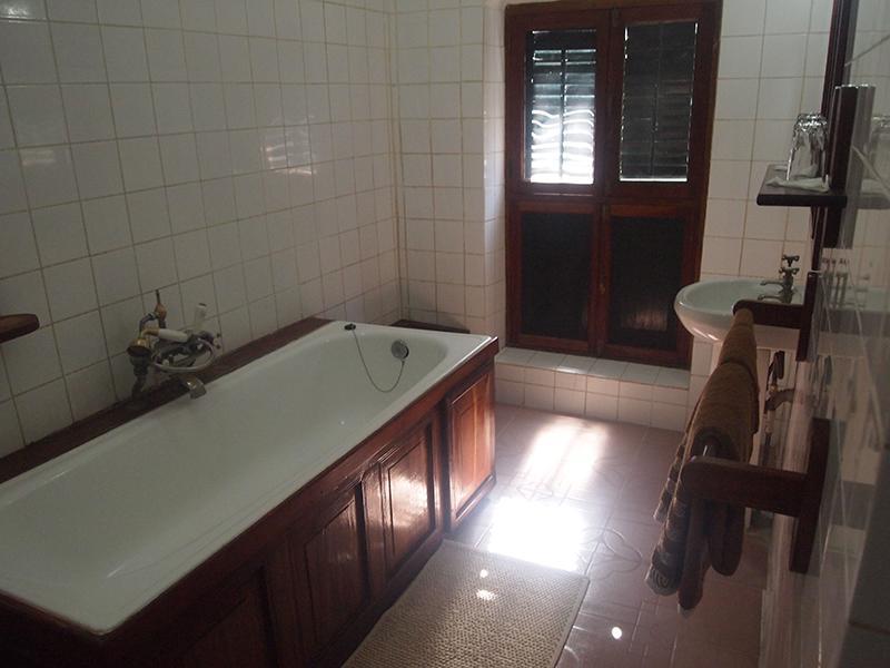 The Old Boma Hotel ムトワラ エクステリア 写真